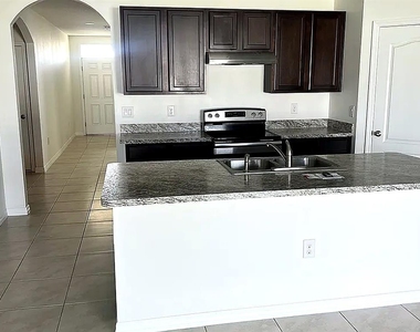 397 Corso Loop - Photo Thumbnail 1