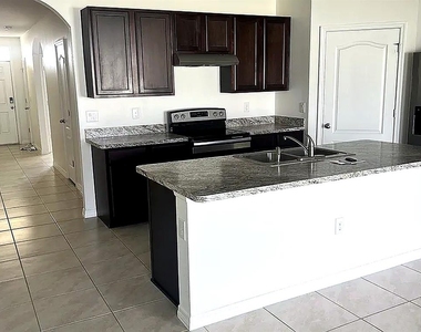 397 Corso Loop - Photo Thumbnail 3