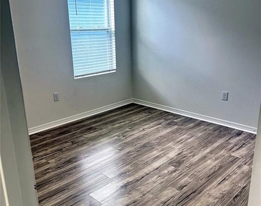 397 Corso Loop - Photo Thumbnail 8
