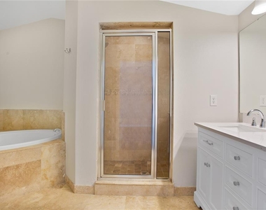 310 E Vanderbilt Street - Photo Thumbnail 25