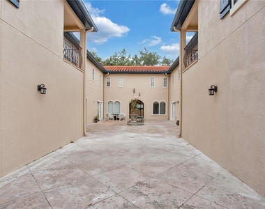 310 E Vanderbilt Street - Photo Thumbnail 6