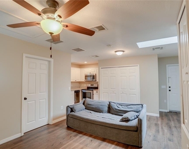 14222 Sonco Avenue - Photo Thumbnail 3