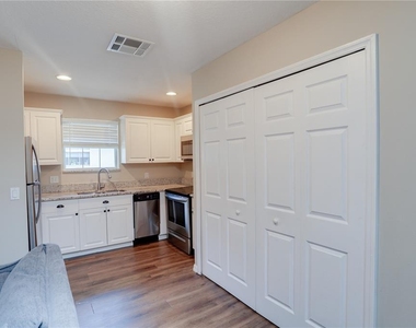 14222 Sonco Avenue - Photo Thumbnail 4