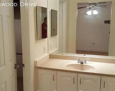 637 Peachwood Drive - Photo Thumbnail 7