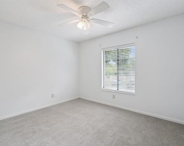 8215 Sun Spring Circle - Photo Thumbnail 5