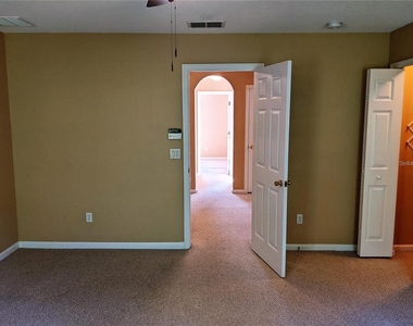 10272 Park Commons Drive - Photo Thumbnail 12