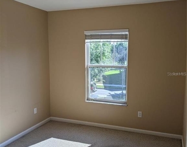 10272 Park Commons Drive - Photo Thumbnail 14