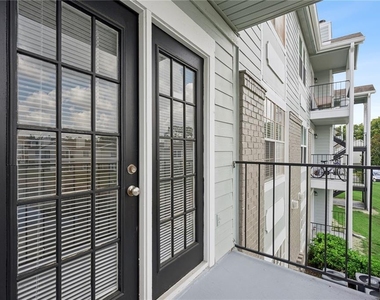 2550 N Alafaya Trail - Photo Thumbnail 15