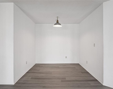 2550 N Alafaya Trail - Photo Thumbnail 18