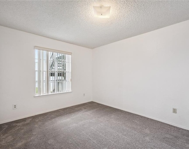 2550 N Alafaya Trail - Photo Thumbnail 28