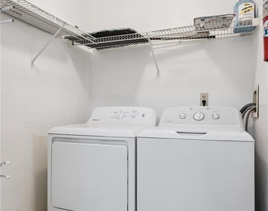 2550 N Alafaya Trail - Photo Thumbnail 13
