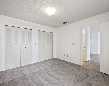 2550 N Alafaya Trail - Photo Thumbnail 26