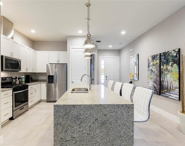 7554 Sunville Avenue - Photo Thumbnail 6