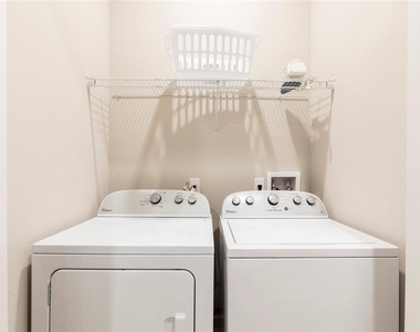 7554 Sunville Avenue - Photo Thumbnail 20