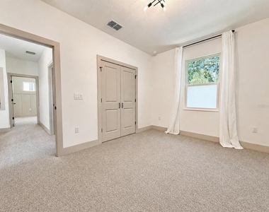 724 Ellwood Avenue - Photo Thumbnail 23