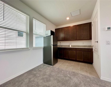 12761 Harvest Rain Avenue - Photo Thumbnail 5