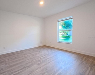 10711 Lake Hill Drive - Photo Thumbnail 18