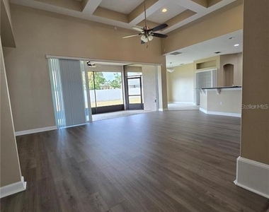 13613 Larsen Lane - Photo Thumbnail 21