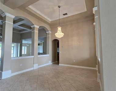 13613 Larsen Lane - Photo Thumbnail 5