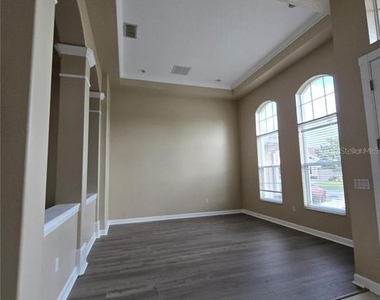 13613 Larsen Lane - Photo Thumbnail 3