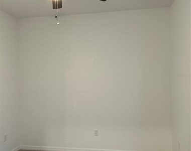 1862 Island Village Way - Photo Thumbnail 8