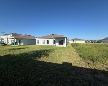 1109 Lexington Lane - Photo Thumbnail 9