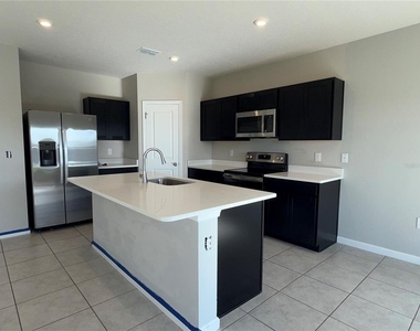 1109 Lexington Lane - Photo Thumbnail 1