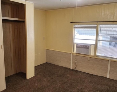 196 Sunset Drive - Photo Thumbnail 10