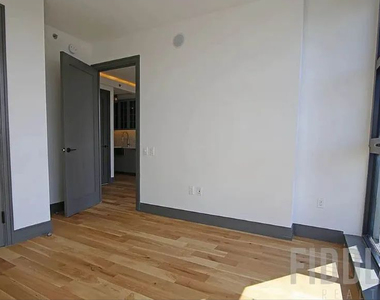 26 West St - Photo Thumbnail 4