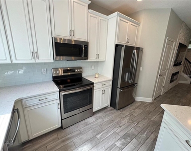 5122 78th St Circle E - Photo Thumbnail 6