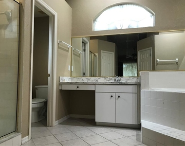 5435 Summerland Hills Drive - Photo Thumbnail 8