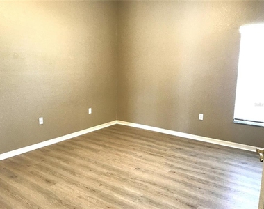 5435 Summerland Hills Drive - Photo Thumbnail 15