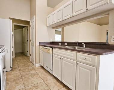 5260 English Drive - Photo Thumbnail 10