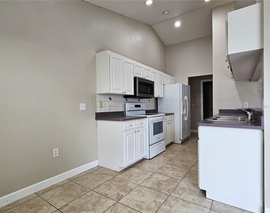 5260 English Drive - Photo Thumbnail 7