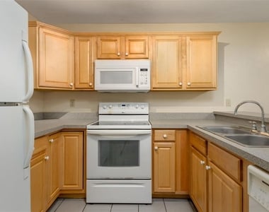 77 Se 16th Avenue - Photo Thumbnail 3