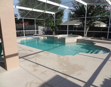 4025 Shawn Circle - Photo Thumbnail 2