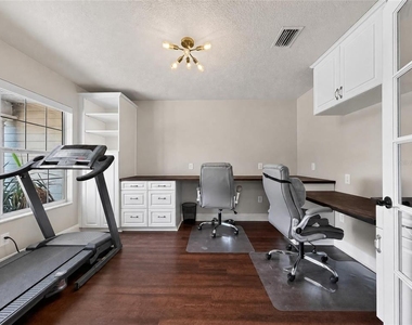 33721 Spring Drive - Photo Thumbnail 8