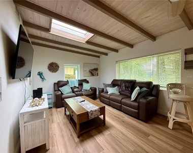 1209 S Central Avenue - Photo Thumbnail 5