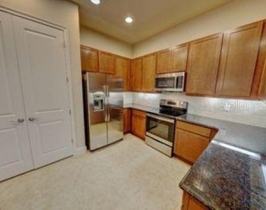 802 Aldenham Lane - Photo Thumbnail 3