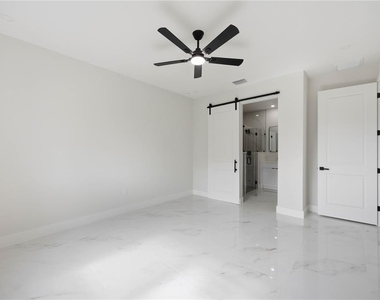 328 Milford Street - Photo Thumbnail 23