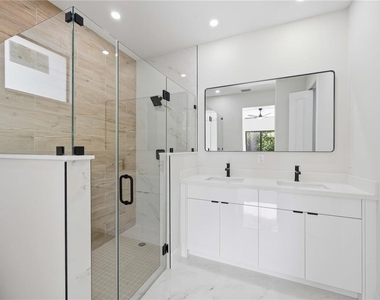 1299 Barton Avenue - Photo Thumbnail 27