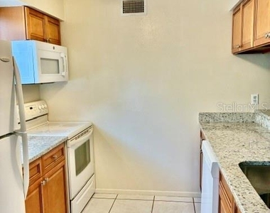 211 Airport Avenue W - Photo Thumbnail 6