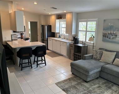 7562 Quinto Drive - Photo Thumbnail 9