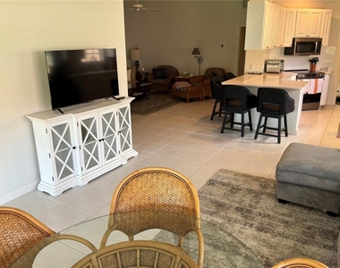 7562 Quinto Drive - Photo Thumbnail 14