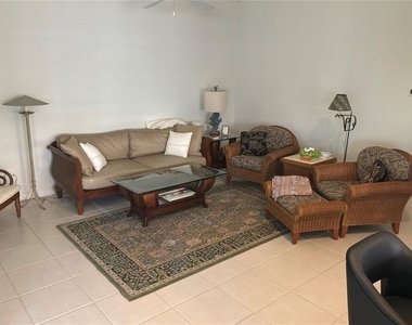 7562 Quinto Drive - Photo Thumbnail 4