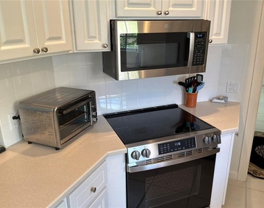 7562 Quinto Drive - Photo Thumbnail 7