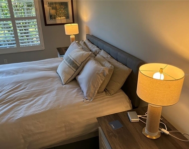 7562 Quinto Drive - Photo Thumbnail 18