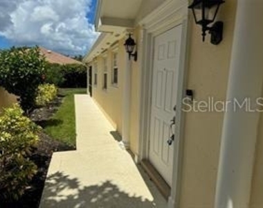 7562 Quinto Drive - Photo Thumbnail 2