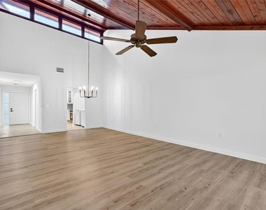 7607 4th Avenue W - Photo Thumbnail 10