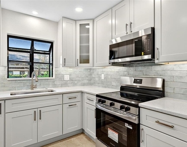 7607 4th Avenue W - Photo Thumbnail 16